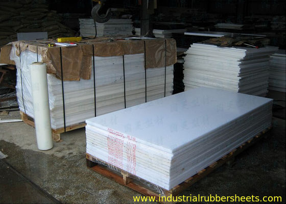 100%のバージンはPOMプラスチック シートの摩耗抵抗60-70Mpaの引張強さを着色しました