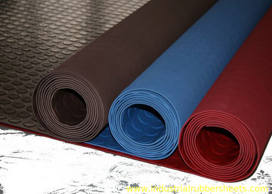 Red Industrial Rubber Sheet with Anti-Slip Round Button and Impression Fabric Bottom Made from Virgin SBR Material